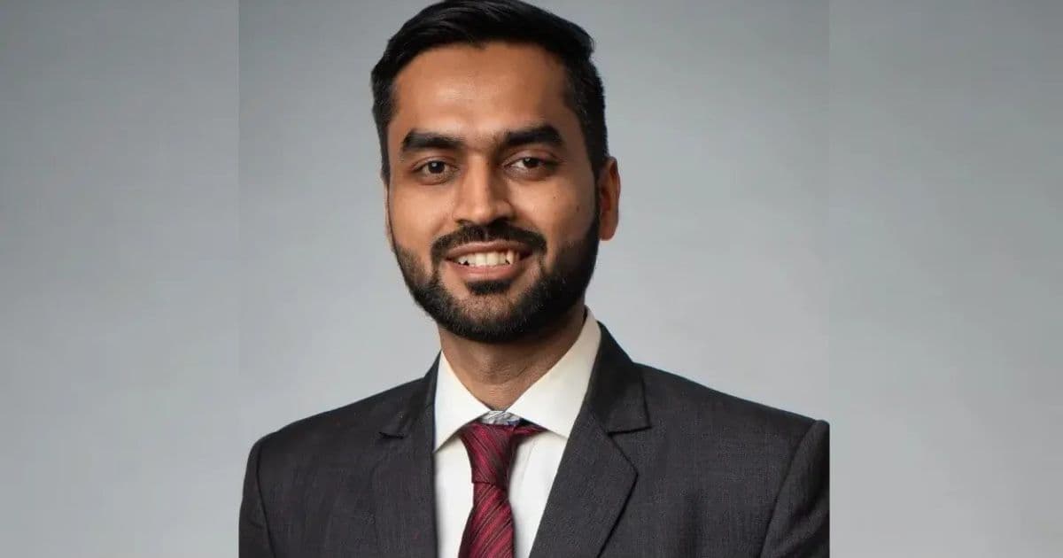 The Death of Traditional Pitch Decks: The Rise of Strategic Clarity