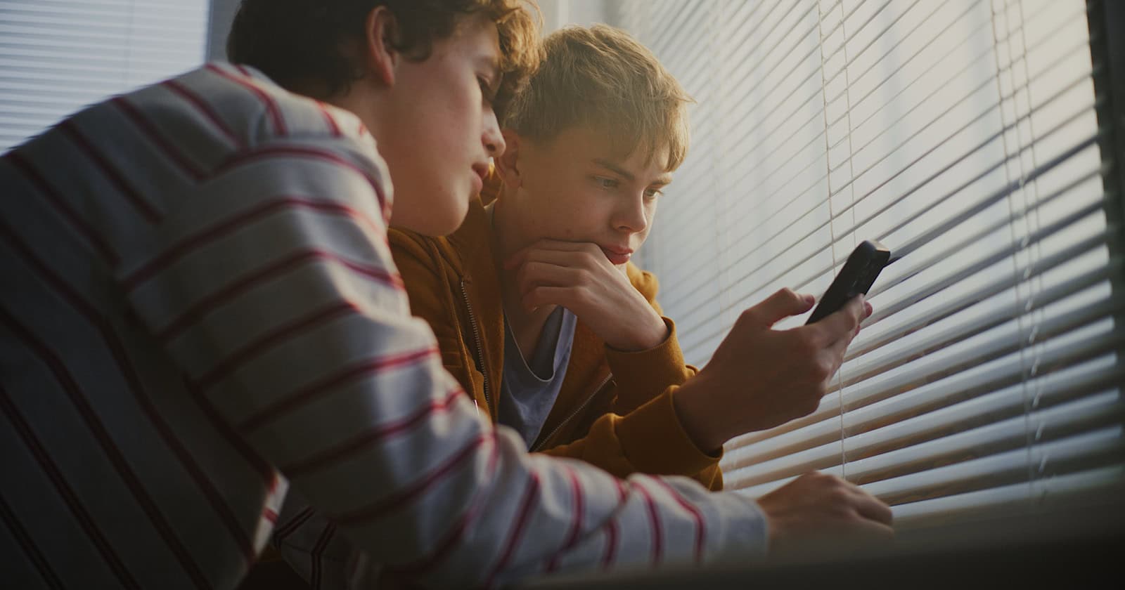 SIGNALS TikTok Search Decline: Gen Z Shifts Back to Google