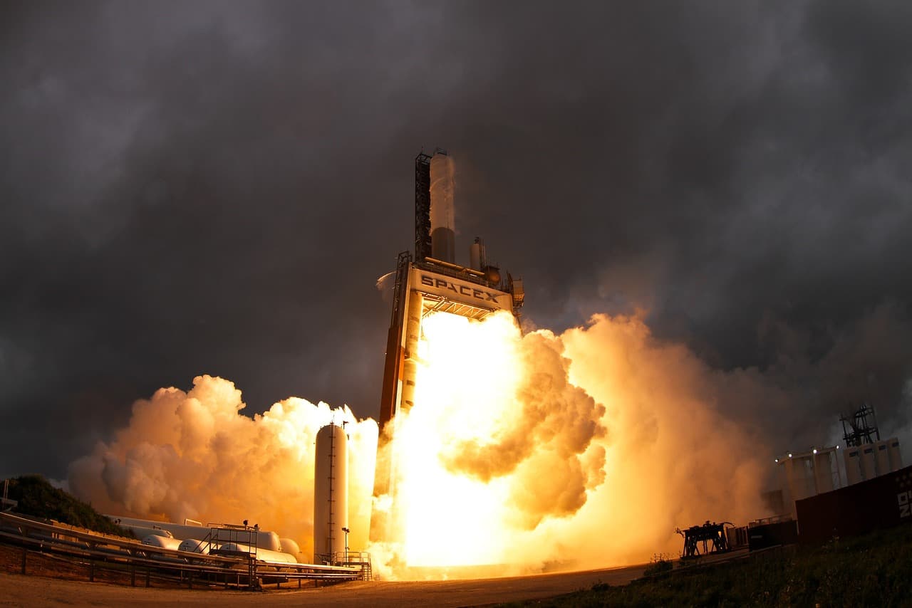 SpaceX's Falcon 9 Phase-Out: Starship Strategy Reshapes Launch Market 2026