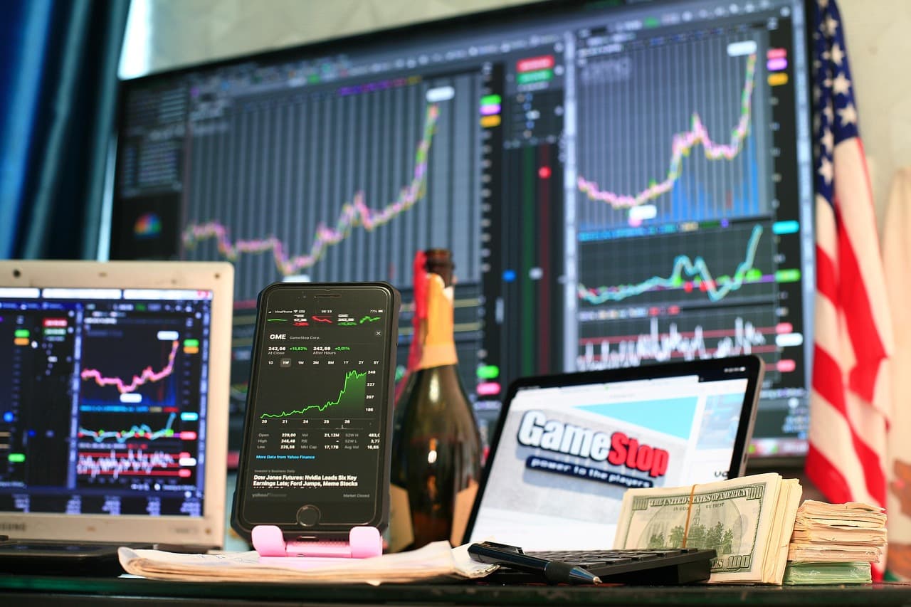 Broadcom Crash 2026: $285B Rout Signals Semiconductor Risk